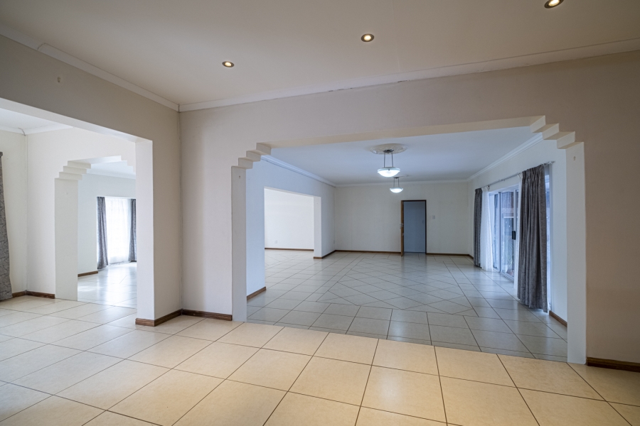 5 Bedroom Property for Sale in Vanes Estate Eastern Cape